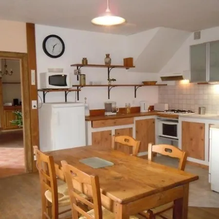 House - 6 Pers, 107 M2, 4/3 Nyaraló *