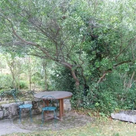 House - 6 Pers, 107 M2, 4/3 * Brengues